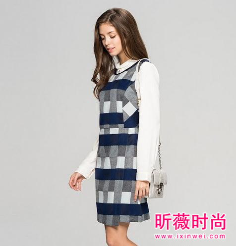 冬季简约时尚内搭 选背心裙绝对错不了 冬季简约时尚内搭 选背心裙绝对错不了