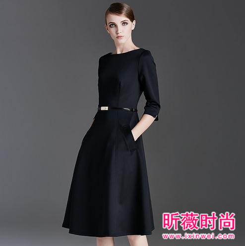 冬季时尚经典黑色穿搭 衣橱里必备的黑色单品