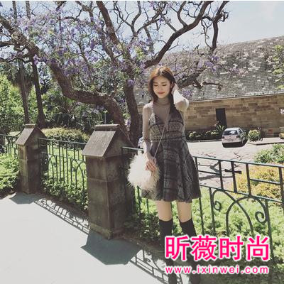 不知道怎么搭配衣服?买几件美美的连衣裙就行 不知道怎么搭配衣服?买几件美美的连衣裙就行