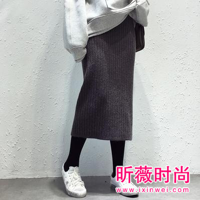 早春半身长裙时尚穿搭 凸显姑娘的纤瘦与高挑