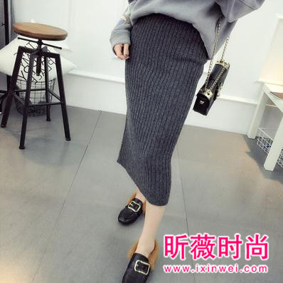早春半身长裙时尚穿搭 凸显姑娘的纤瘦与高挑