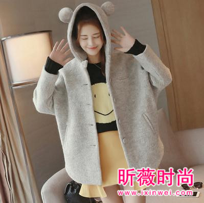 早春超流行的茧型大衣 简约大气有很好的时尚感