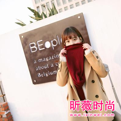 早春超流行的茧型大衣 简约大气有很好的时尚感