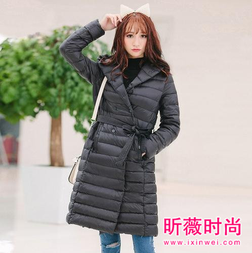 精品范儿轻薄羽绒服 时尚得不像实力派