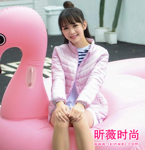 精品范儿轻薄羽绒服 时尚得不像实力派