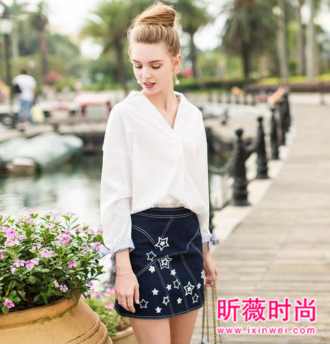 时尚经典流行衬衫 怎么穿都不会腻