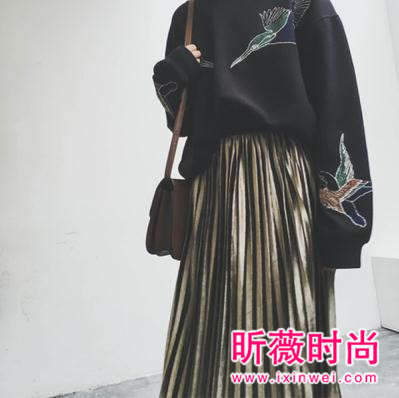 春季长裙如何搭配好看?长裙这样穿又暖又美 春季长裙如何搭配好看?长裙这样穿又暖又美