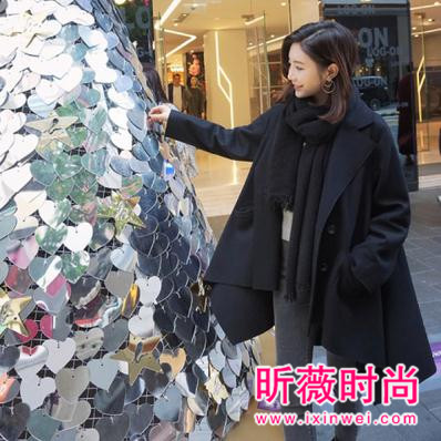 斗篷大衣2017新款穿搭 给你的冬季来点新意 斗篷大衣2017新款穿搭 给你的冬季来点新意