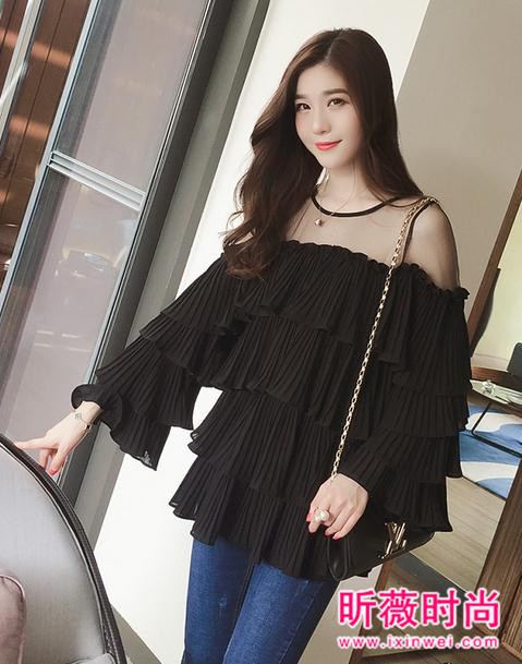 新春女神必备款三件套 率性时髦造型感很强