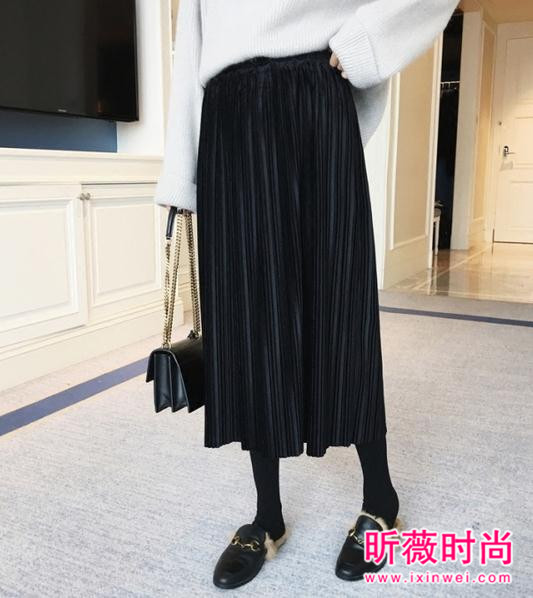 半身长裙配什么上衣？刷爆时尚圈的半身裙这么美