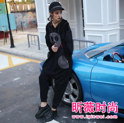 清新时尚背带裤来助你 减龄显瘦就是这么简单