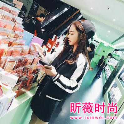 春季时尚短外套穿搭 让你穿出一米八大长腿