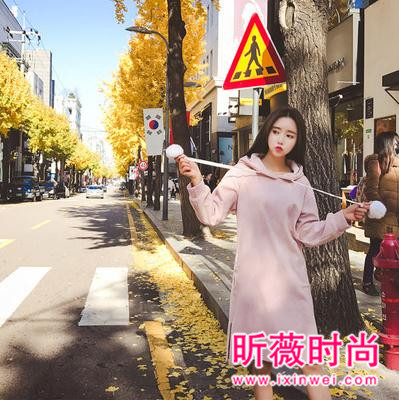 今年开始流行的运动风 时尚卫衣再次席卷街头