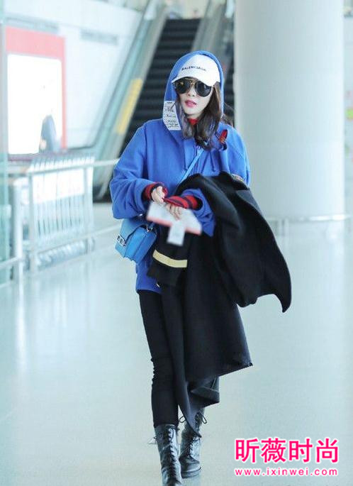 杨幂刘雯教你早春搭配 时尚卫衣配长裤正合适