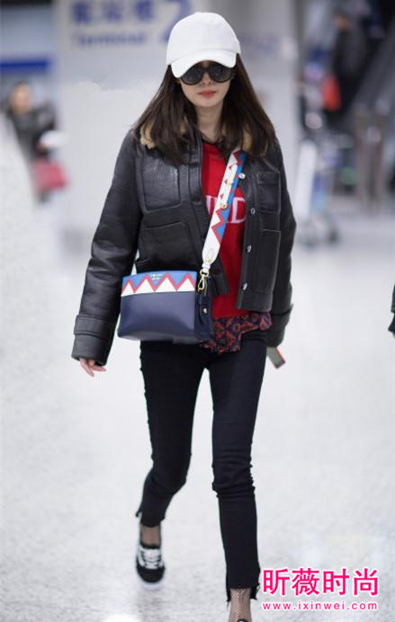 杨幂刘雯教你早春搭配 时尚卫衣配长裤正合适