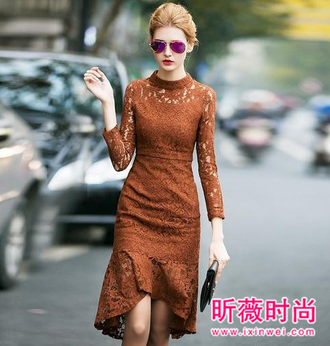 春季时尚连衣裙搭配 是盛开的桃花一朵朵 春季时尚连衣裙搭配 是盛开的桃花一朵朵