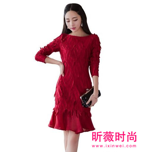 春季时尚连衣裙搭配 是盛开的桃花一朵朵 春季时尚连衣裙搭配 是盛开的桃花一朵朵