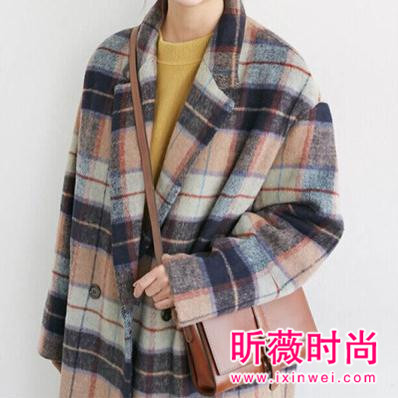 平价斜跨式小包包 轻松搞定冬季搭配