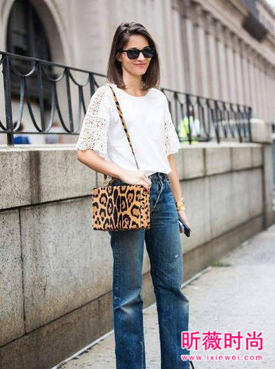 春装新款蕾丝打底衫 迷人蕾丝凸显好身材