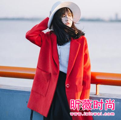 这些文艺范外套穿搭 时尚清新更显妙曼身姿 这些文艺范外套穿搭 时尚清新更显妙曼身姿