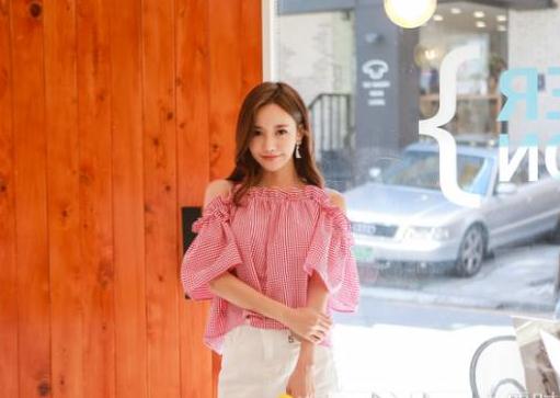 大胸穿什么衣服好看时尚？微胖大胸穿衣显瘦技巧