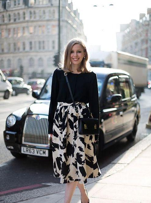 大胸穿什么衣服好看时尚？微胖大胸穿衣显瘦技巧