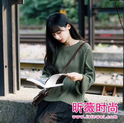 学院风毛衣穿搭示范 韩范的清新感吸睛指数爆表