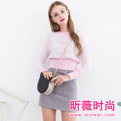 早春新款时尚毛衣穿搭 穿出知性干练修身style 早春新款时尚毛衣穿搭 穿出知性干练修身style