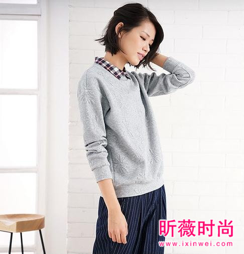 春季女式卫衣穿搭示范 青春减龄穿出时尚范儿 春季女式卫衣穿搭示范 青春减龄穿出时尚范儿