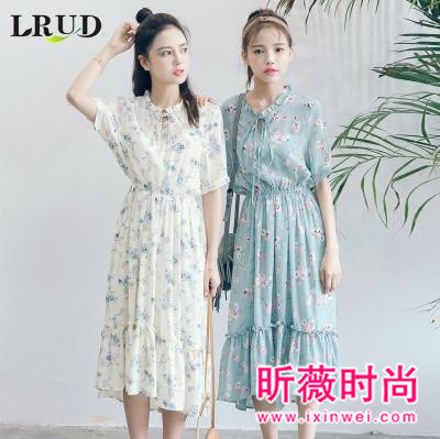 精致时尚的连衣裙穿搭 青春减龄美少女气息