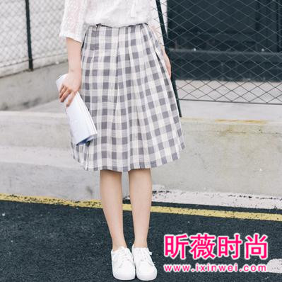 春季流行什么服饰单品？格子控必备的格纹春装
