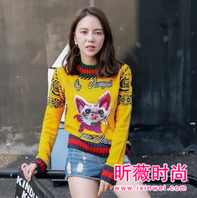 2017套上撞色毛衣 时尚舒适温暖韩范儿十足 2017套上撞色毛衣 时尚舒适温暖韩范儿十足