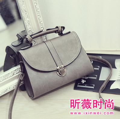 小包包也可以有大气场 优雅女人的时尚必备小包 小包包也可以有大气场 优雅女人的时尚必备小包