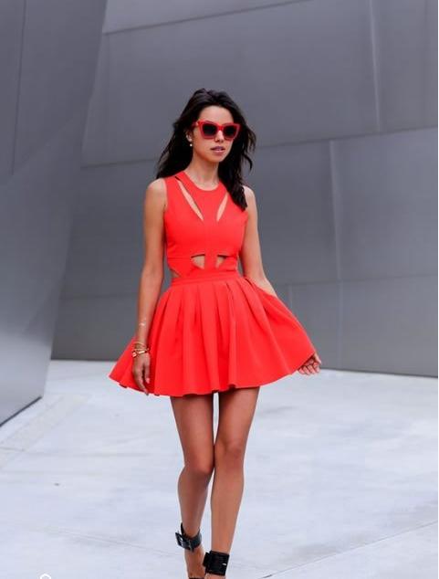 夏季Cut- Out连衣裙搭配 性感又前卫让你穿出气质