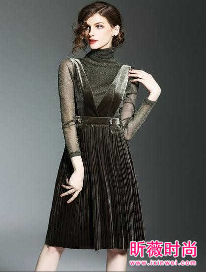 潮流时尚丝绒裙搭配 高端路线气质实力派