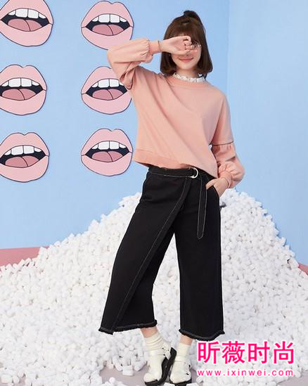 春季牛仔又出新花招 这些牛仔穿出妙龄青春 春季牛仔又出新花招 这些牛仔穿出妙龄青春