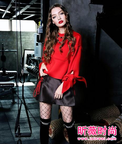 不想被衣服本身抢走风头?小蛮腰大长腿一穿就有 不想被衣服本身抢走风头?小蛮腰大长腿一穿就有