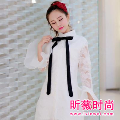 开学季连衣裙这样穿 小清新文艺范早春新风尚 开学季连衣裙这样穿 小清新文艺范早春新风尚