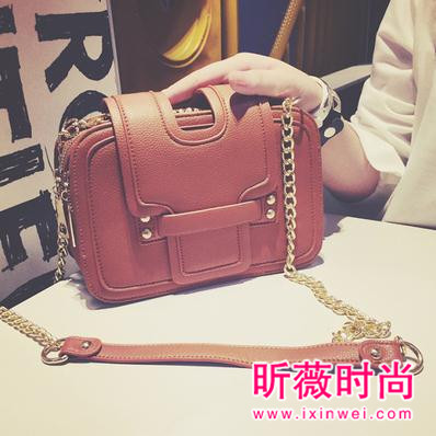 浪漫情人节时尚必备 单肩斜挎包绽放你的美