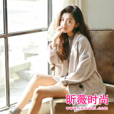 经典西装领外衣穿搭 诠释纯粹时髦英伦风