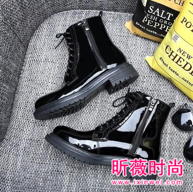 潮流时尚文艺短靴 让你变身校园小清新 潮流时尚文艺短靴 让你变身校园小清新