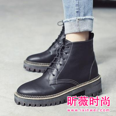潮流时尚文艺短靴 让你变身校园小清新 潮流时尚文艺短靴 让你变身校园小清新