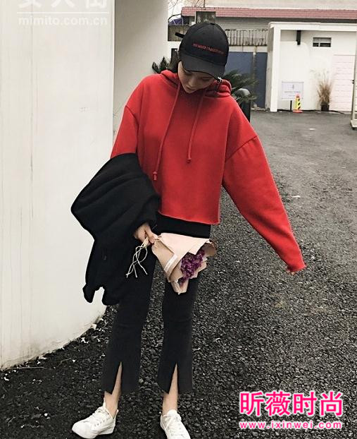 时尚经典卫衣巧搭配 尽显早春青春与活力 时尚经典卫衣巧搭配 尽显早春青春与活力