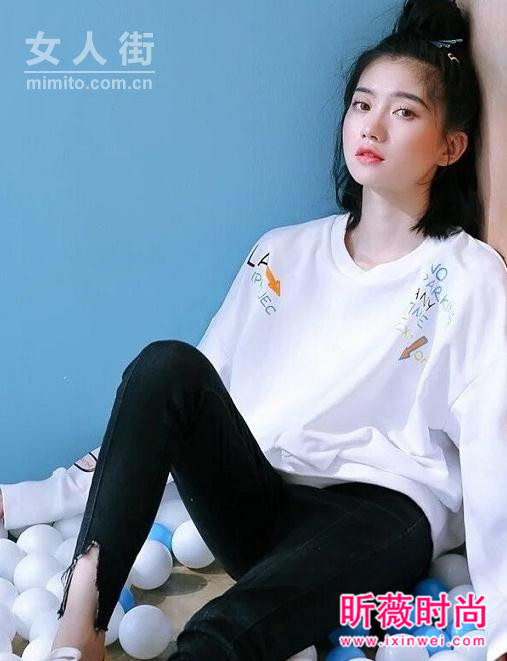 时尚经典卫衣巧搭配 尽显早春青春与活力 时尚经典卫衣巧搭配 尽显早春青春与活力