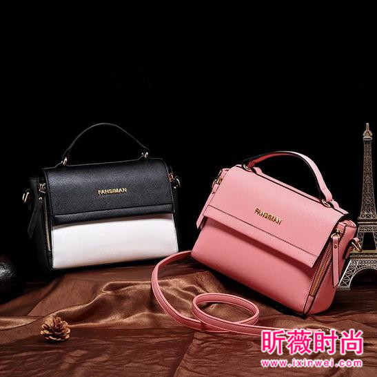 想要有街拍达人的时尚范儿 一款精致小包包不能少