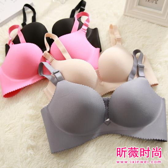 做个性感有魅力的小女人?全看你的时尚内衣品味 做个性感有魅力的小女人?全看你的时尚内衣品味