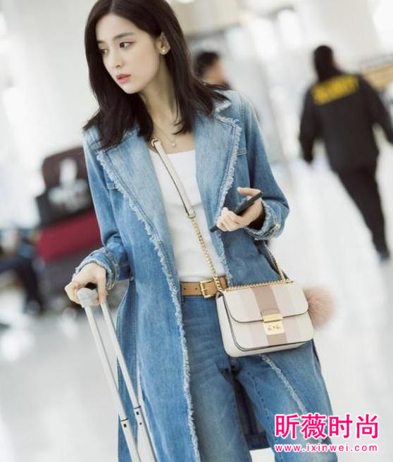 古力娜扎最新街拍牛仔服 被这样穿的娜扎美到了