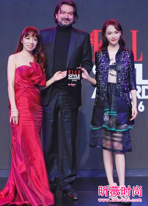 唐嫣最爱穿黑色服装 名媛风搭配惊艳大长腿抢眼