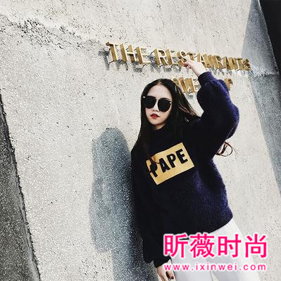 简单随性风格毛衣穿搭 你一定会入手这款毛衣