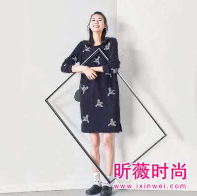 春季时髦卫衣裙搭配 卫衣裙遮肉显瘦又减龄 春季时髦卫衣裙搭配 卫衣裙遮肉显瘦又减龄